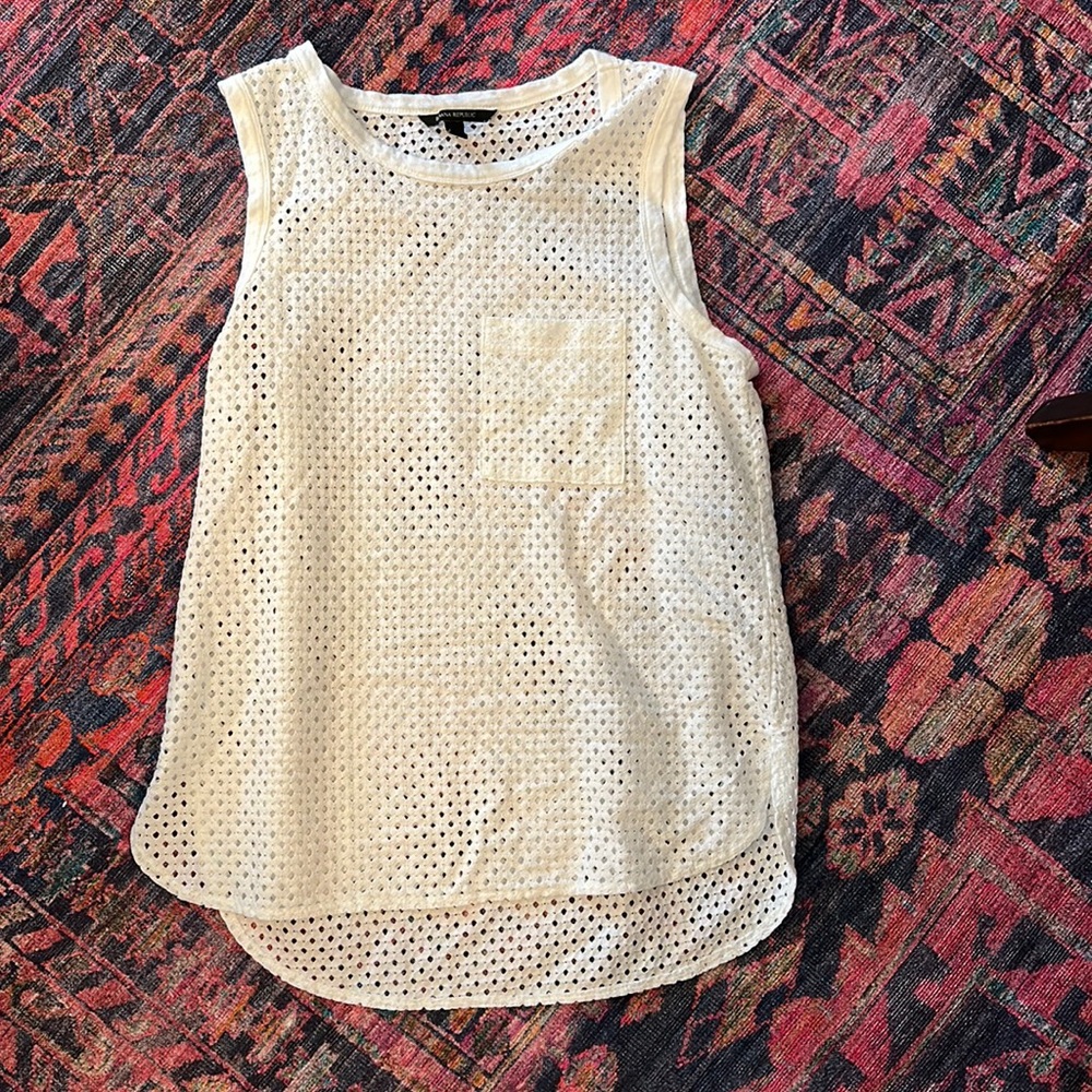 Banana Republic Off White Eyelet Sleeveless Top Size M